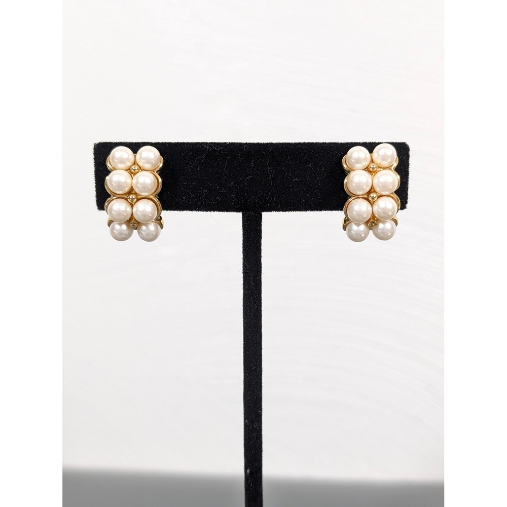 Vintage Gold Tone Faux Pearl Cluster Clip Earrings‎ Retro Classic